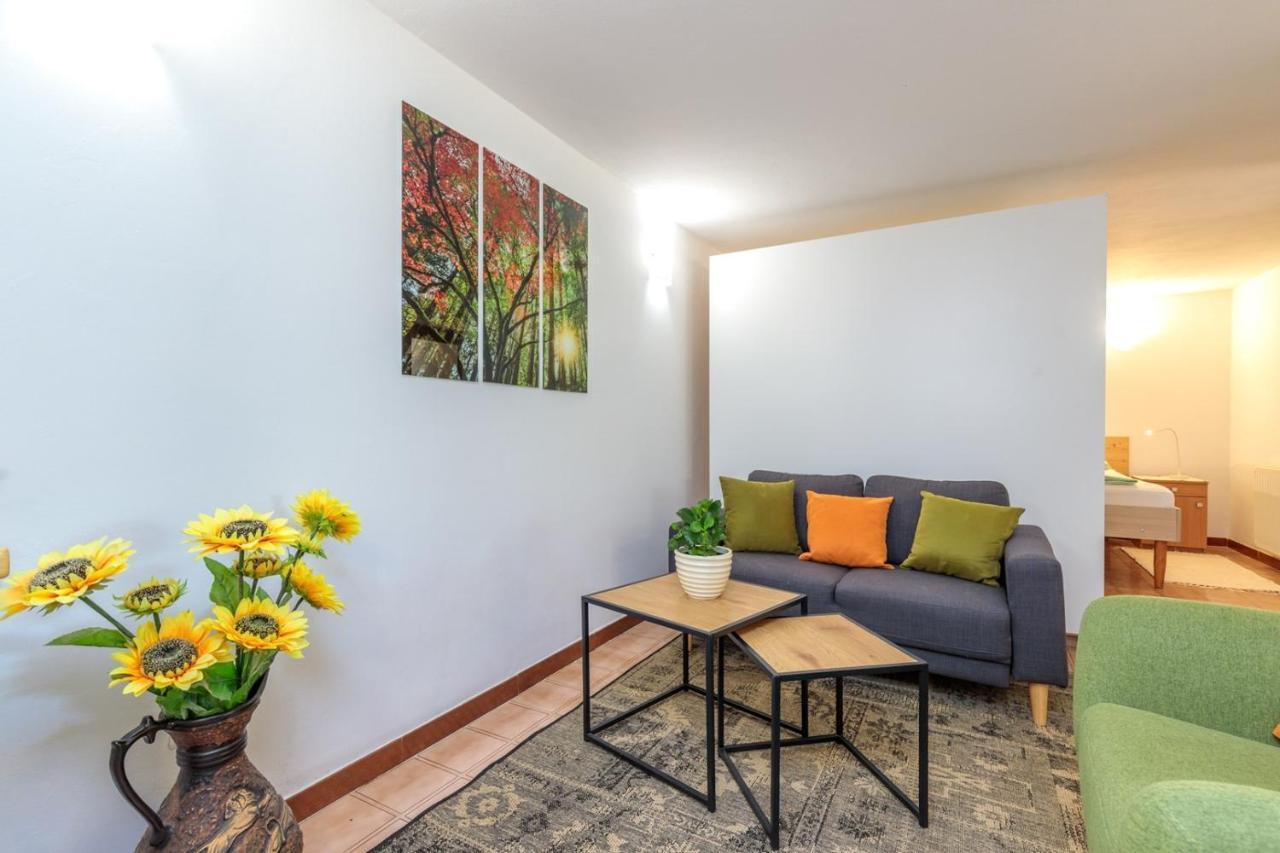 Paljar Apartman *